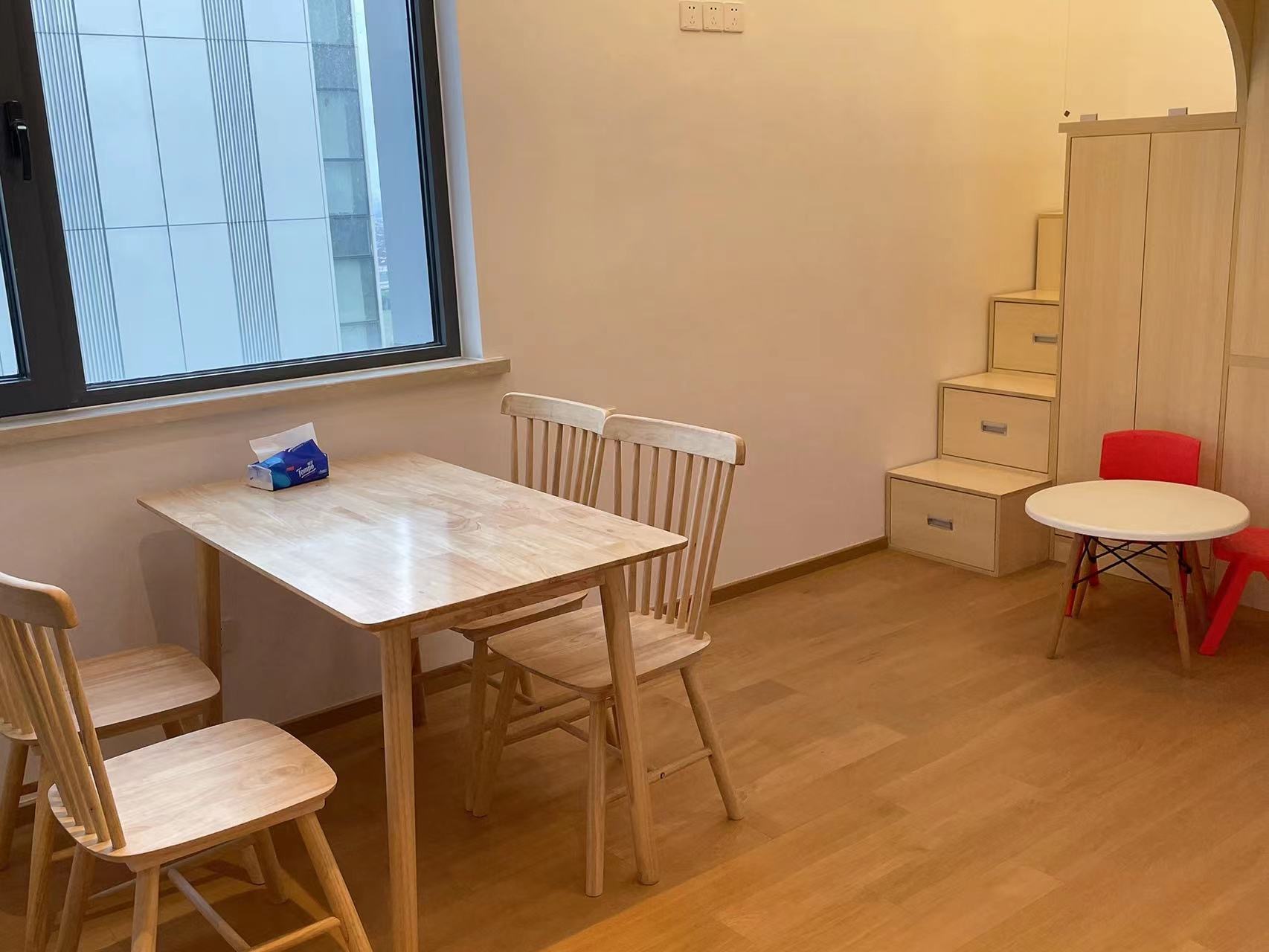 Shanghai-Pudong-Cozy Home,Clean&Comfy,No Gender Limit,Hustle & Bustle,“Friends”,Chilled,LGBTQ Friendly,Pet Friendly
