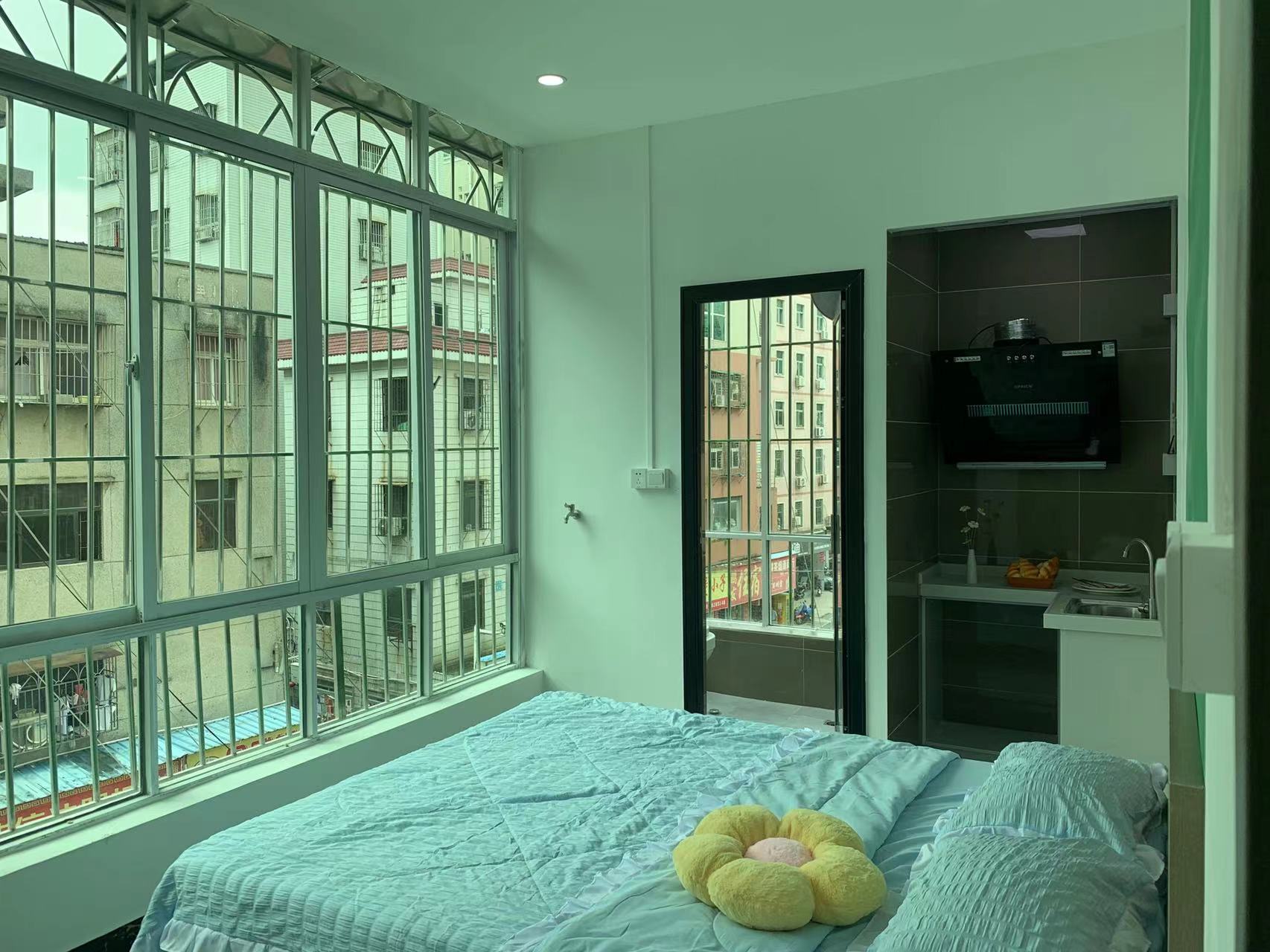 ShenzhenLonggangLong & Short TermShort TermSingle Apartment