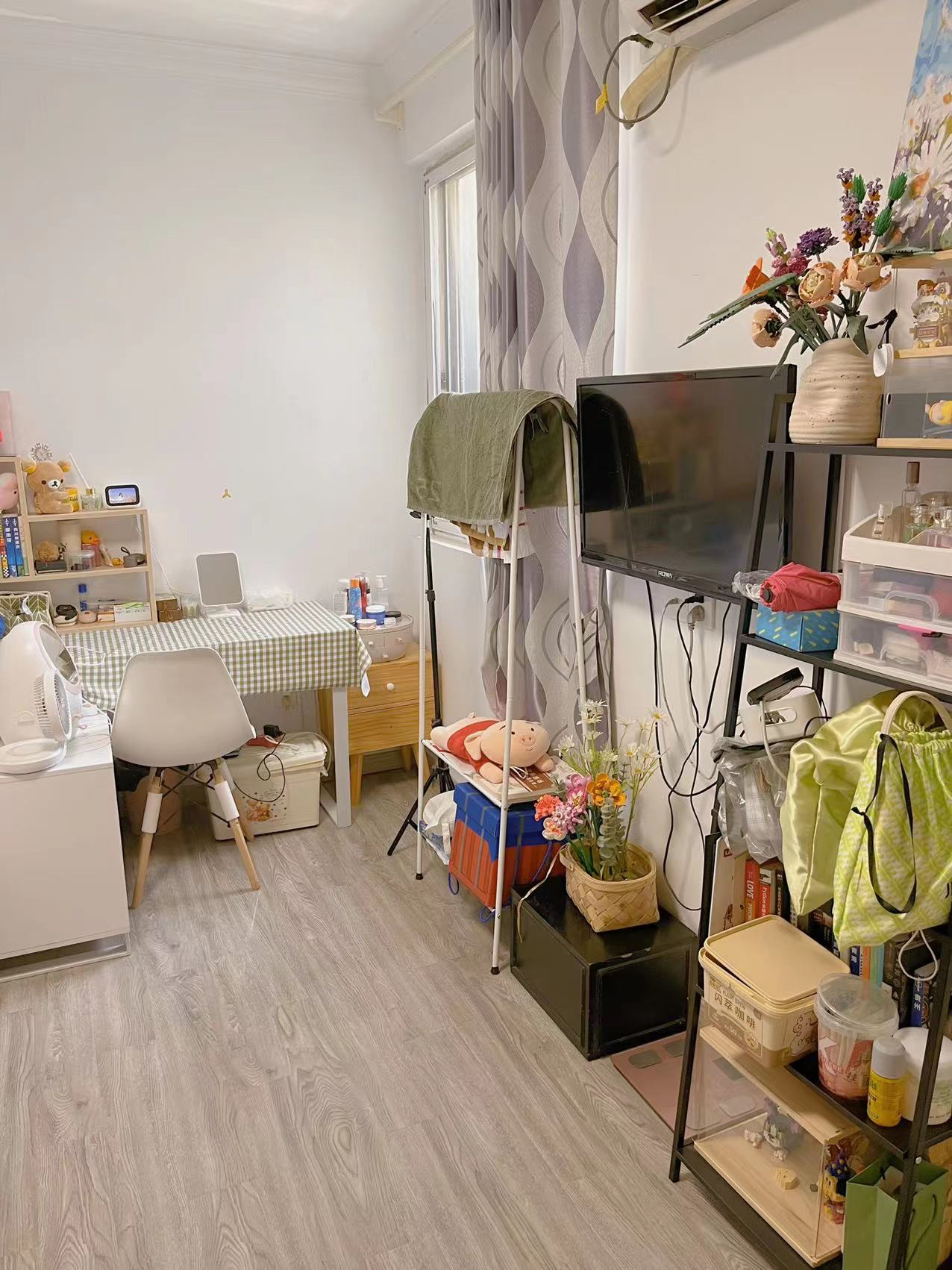 Shanghai-Pudong-Clean&Comfy,No Gender Limit,Hustle & Bustle,Pet Friendly
