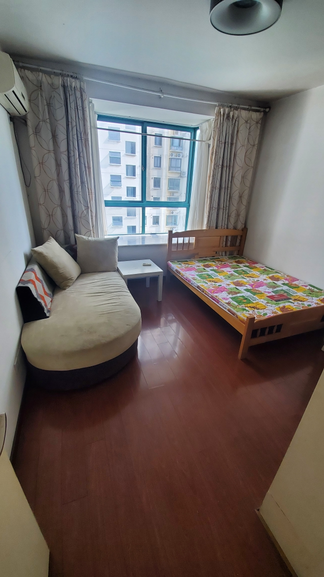 Shanghai-Songjiang-Long Term,Seeking Flatmate,Shared Apartment
