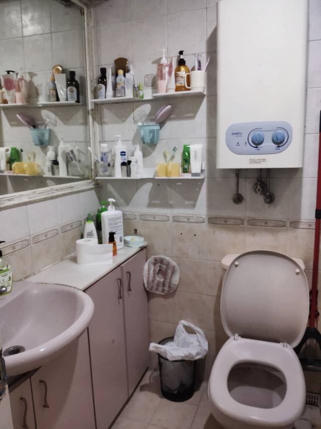 Hong Kong-New Territories-Shared Apartment,Seeking Flatmate,Long Term