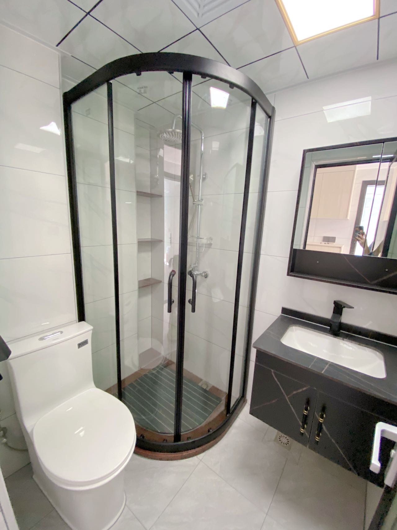 Guangzhou-Panyu-Single Apartment