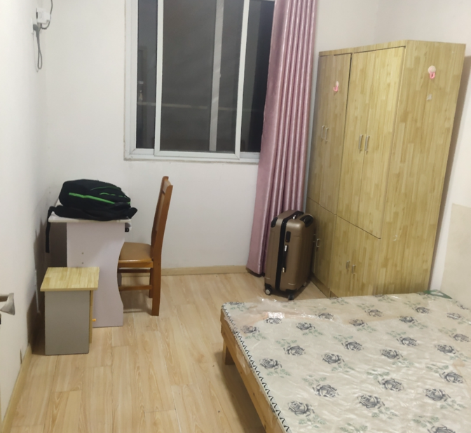 Shared Apartment-Sublet