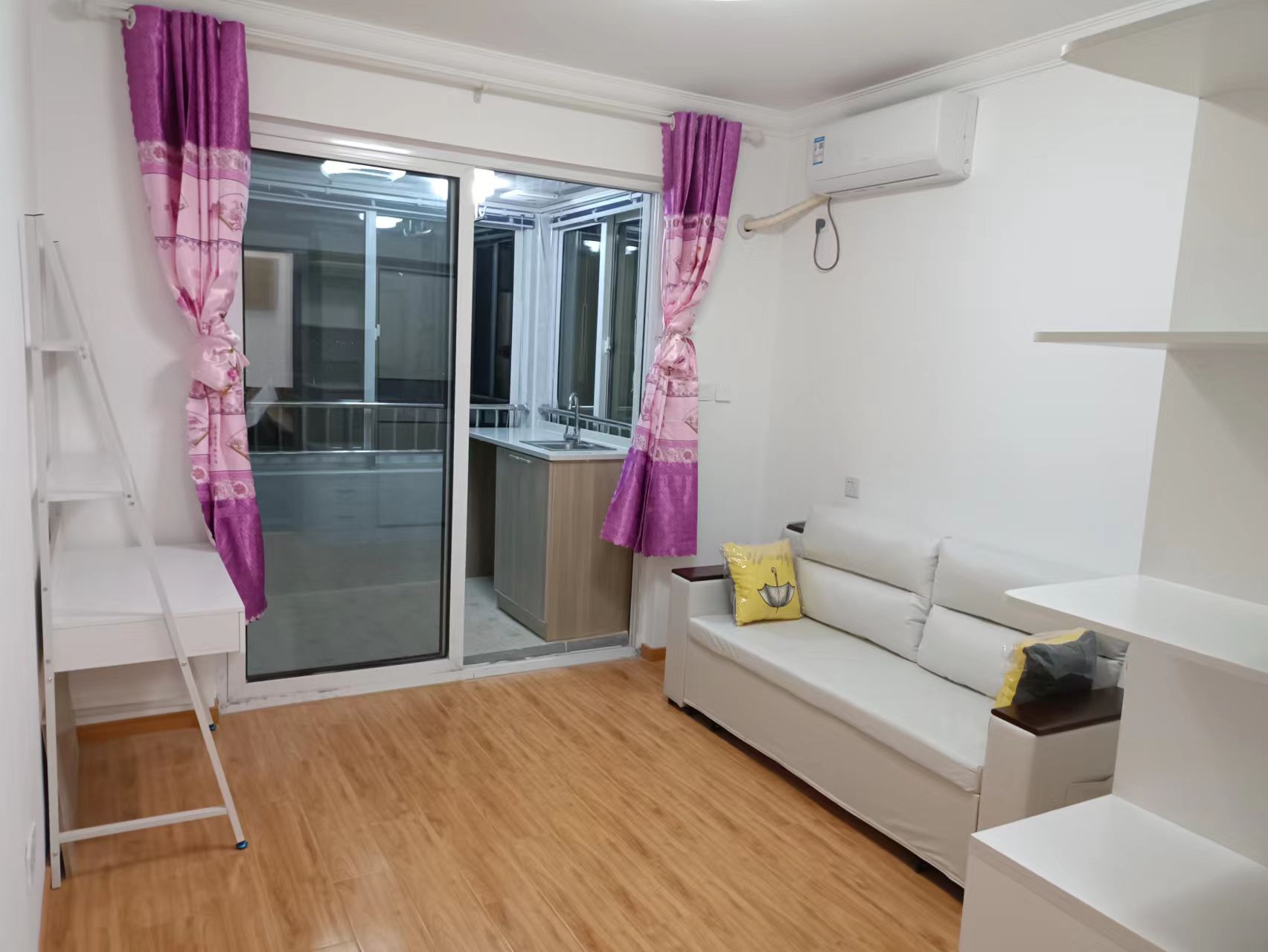 Shanghai-Pudong-Cozy Home,No Gender Limit,Pet Friendly