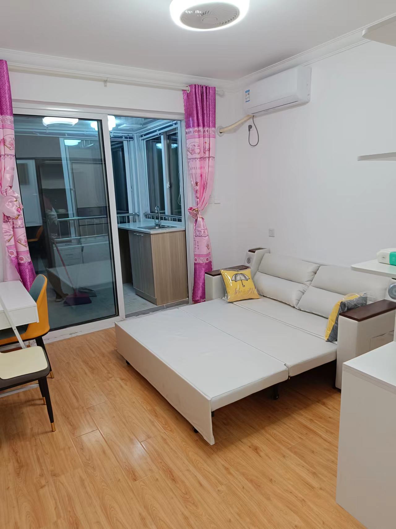 Shanghai-Pudong-Cozy Home,No Gender Limit,Pet Friendly