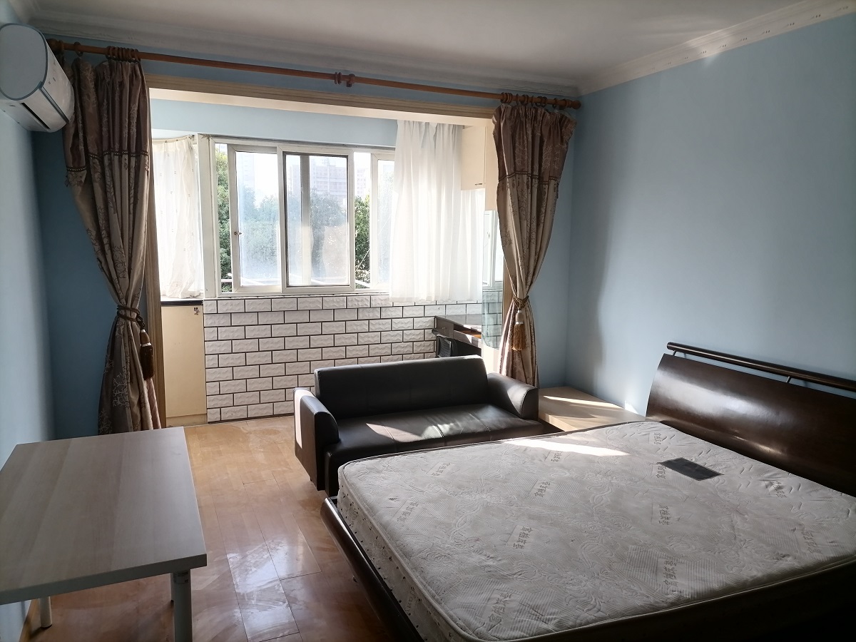 Shanghai-Xuhui-Cozy Home,Clean&Comfy,No Gender Limit,Hustle & Bustle,“Friends”,Chilled,LGBTQ Friendly,Pet Friendly