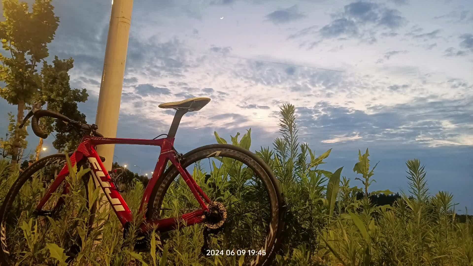 家附近的黄昏～不住在中心城区也挺好的 