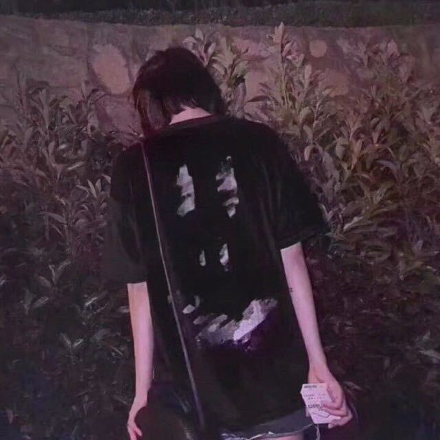 还有次卧一间2000