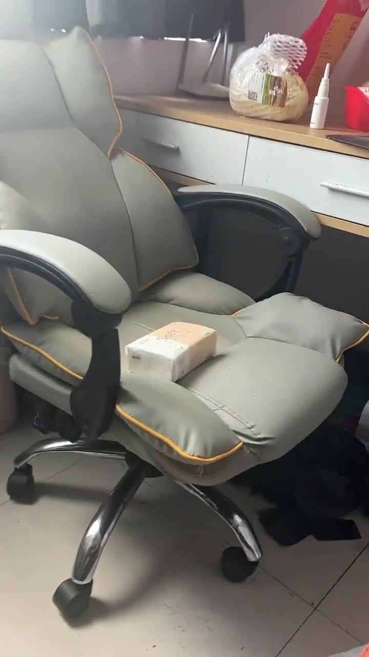 等待椅子💺主人