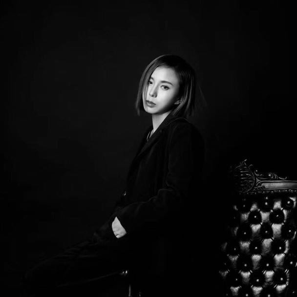 李小仙儿Chris