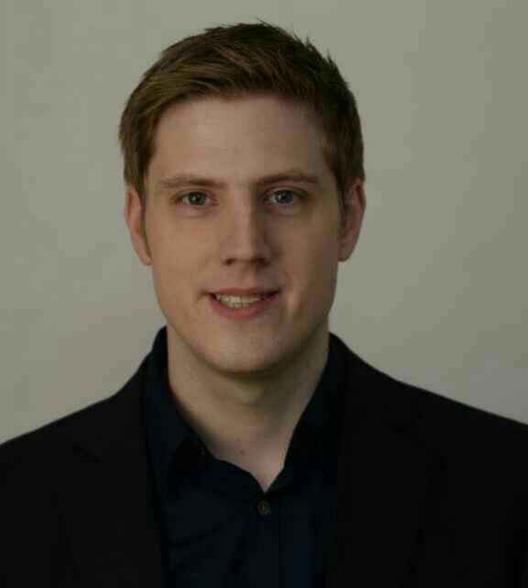 Roger Bishop 罗杰